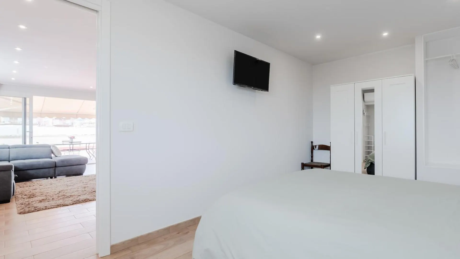 Catania Skyview Terrace: Your Urban Escape Apartment